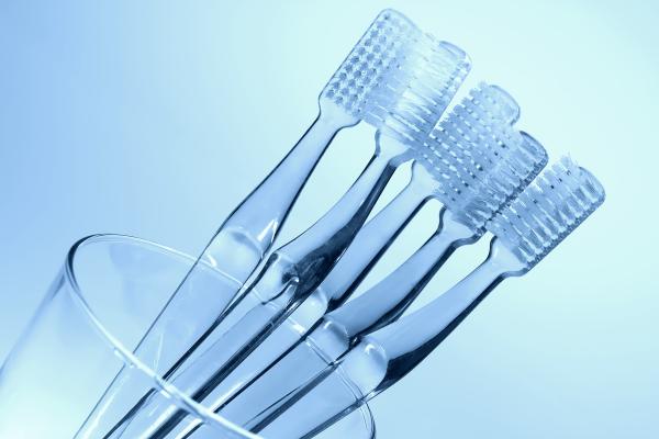 Best Tips To Clean Your Toothbrush
