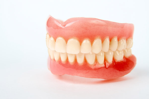 How Proper Denture Care Can Prevent Denture Odor