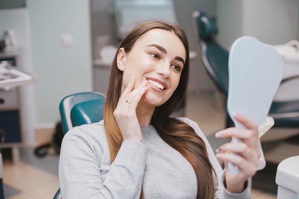 What Can I Expect At A Professional Teeth Whitening Visit?